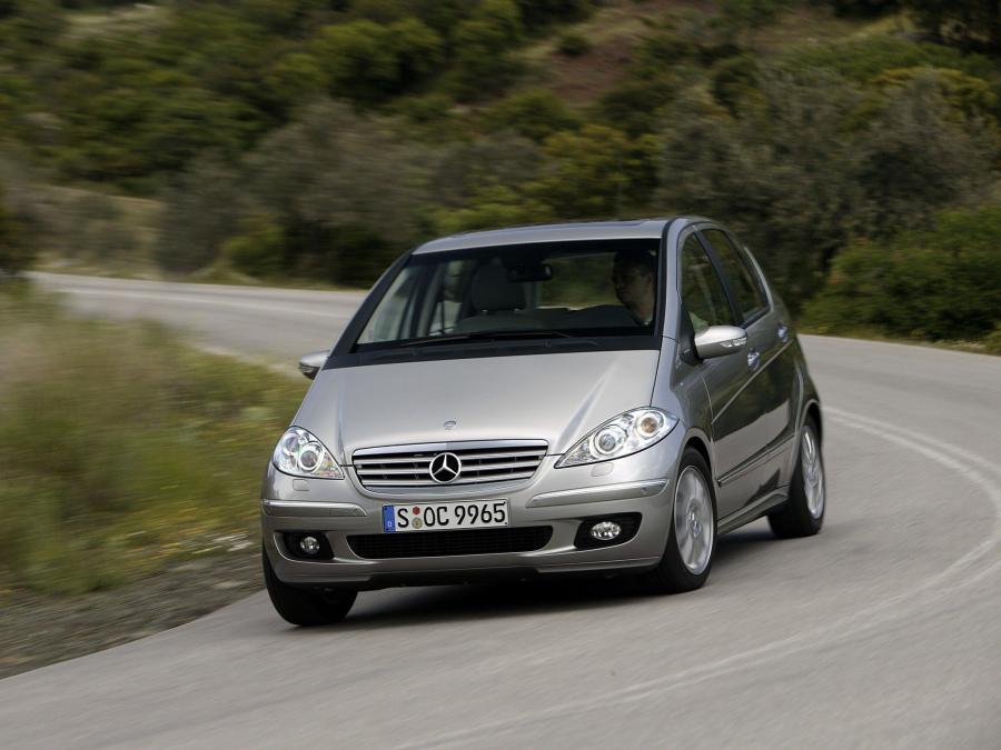  Mercedes-Benz A200 5-Door 2004 года  (фото 1 из 16)